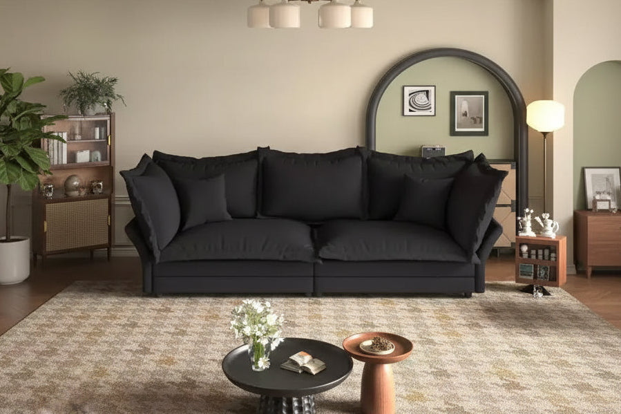 Canapé et méridienne Cloud avec plusieurs oreillers et un design luxueux pour un confort ultime